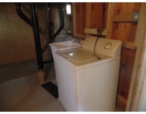37 Gillette Ave, Springfield, MA 01118 photo 24