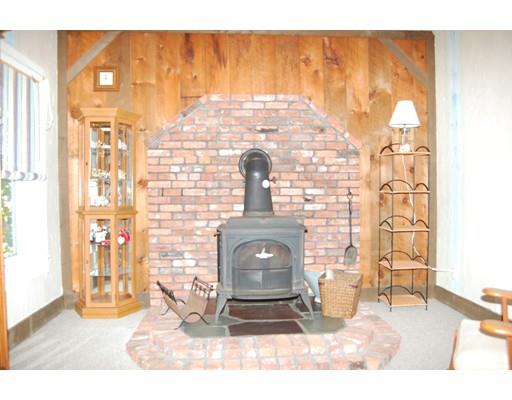607 Pleasant St, Canton, MA 02021 photo 3