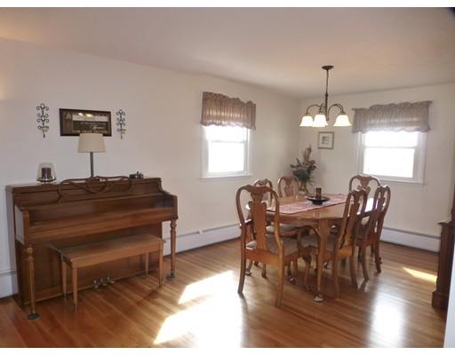 14 Elnora Dr, Worcester, MA 01606 photo 4