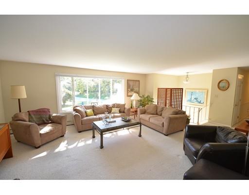 32 Crestview Dr, Millis, MA 02054 photo 3