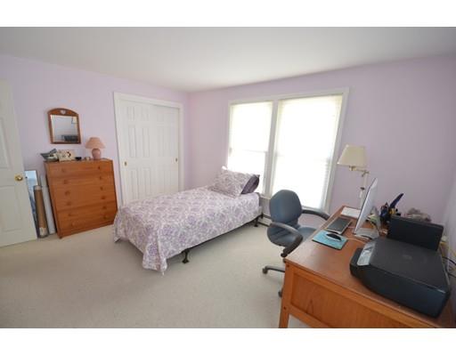 32 Crestview Dr, Millis, MA 02054 photo 8