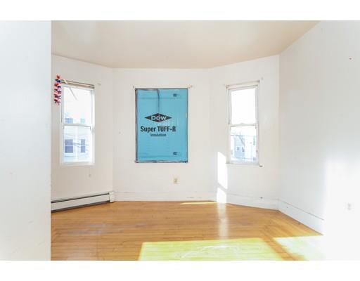 17 Eutaw St, Lawrence, MA 01841 photo 4