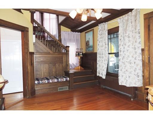 26 Fairfield St, Springfield, MA 01108 photo 2