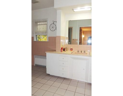26 Fairfield St, Springfield, MA 01108 photo 15