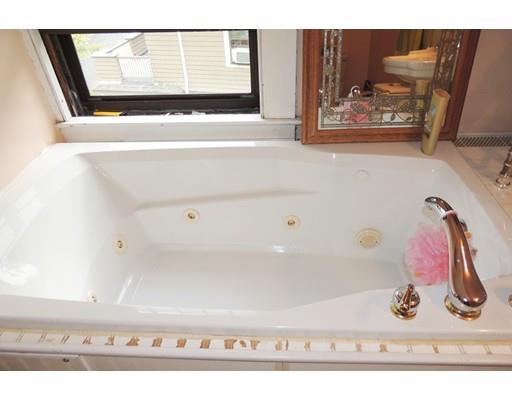 26 Fairfield St, Springfield, MA 01108 photo 20