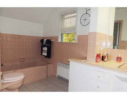 26 Fairfield St, Springfield, MA 01108 photo 16