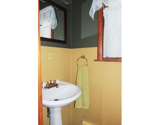 26 Fairfield St, Springfield, MA 01108 photo 9