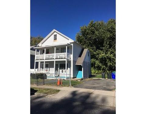 28 Moore St, Springfield, MA 01107 photo 3