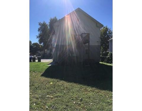 28 Moore St, Springfield, MA 01107 photo 4