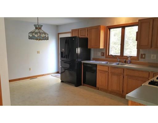 79 West St, Easthampton, MA 01027 photo 8
