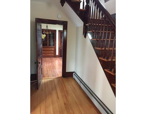 29 Maple St, Easthampton, MA 01027 photo 4