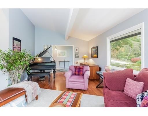 10 Sky Top Dr, Manchester, MA 01944 photo 4