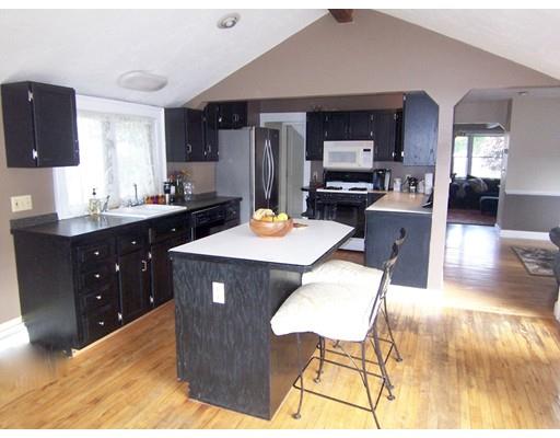 28 Burroughs St, Danvers, MA 01923 photo 9