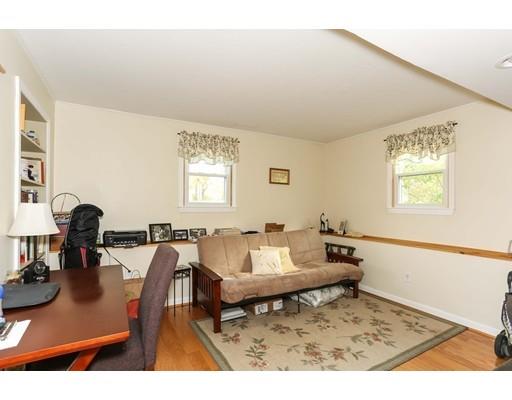 42 Mayflower Ln, East Wareham, MA 02538 photo 9