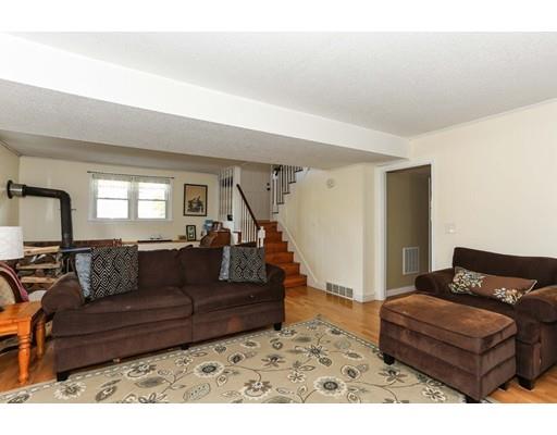 42 Mayflower Ln, East Wareham, MA 02538 photo 6