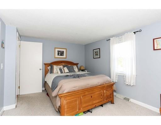 42 Mayflower Ln, East Wareham, MA 02538 photo 4