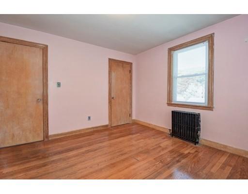 7 Nipmuck St, Worcester, MA 01602 photo 18