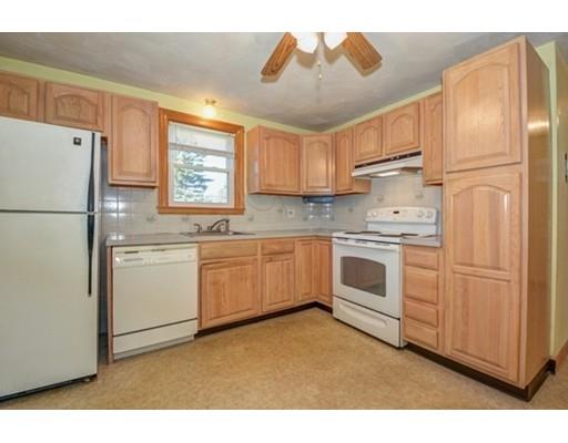 7 Nipmuck St, Worcester, MA 01602 photo 5