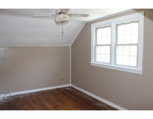30 Conrad St, Chicopee, MA 01013 photo 6