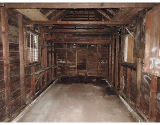 33 Lester St, Springfield, MA 01108 photo 6