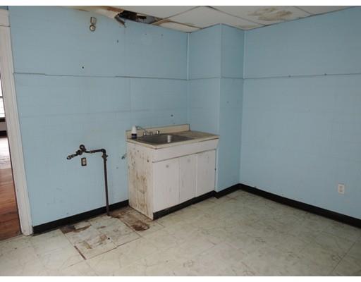 33 Lester St, Springfield, MA 01108 photo 9