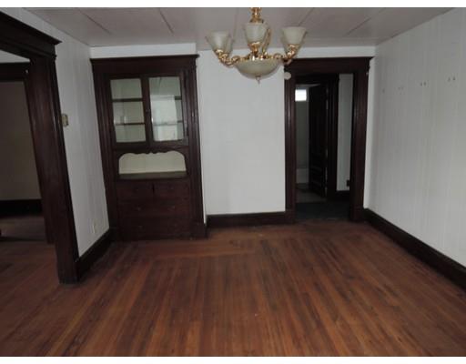 33 Lester St, Springfield, MA 01108 photo 8