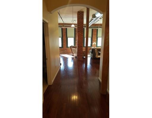 82 Winter St #1, Worcester, MA 01604 photo 2