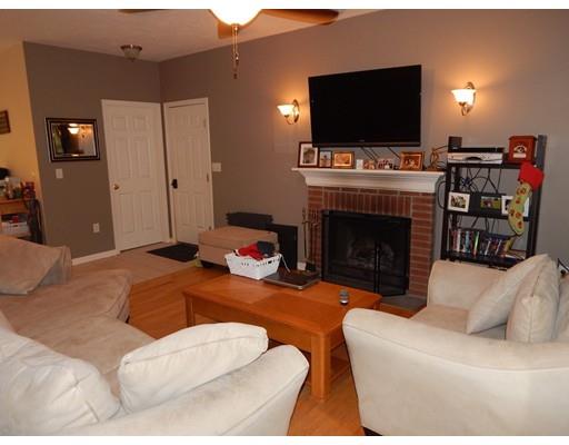 4 Saffron Dr, Worcester, MA 01605 photo 2