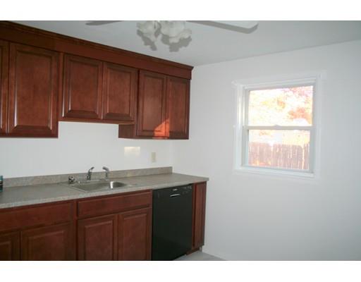 99 Eddy St, Springfield, MA 01104 photo 5