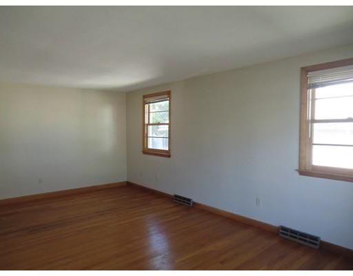 1 Laurel St, Danvers, MA 01923 photo 11