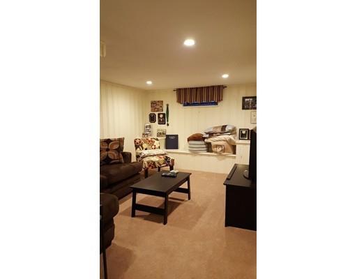 112 Oregon St, Springfield, MA 01118 photo 6