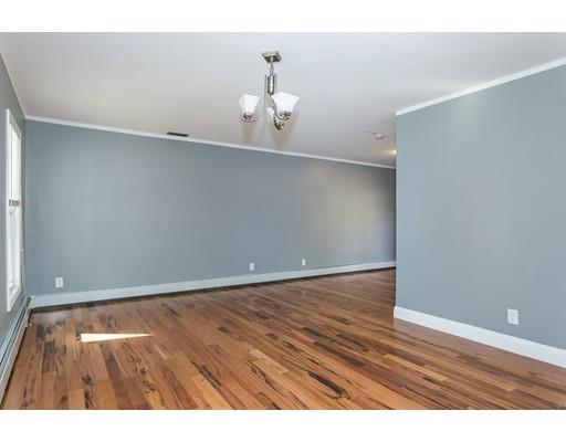 58 Leete St, Springfield, MA 01108 photo 9