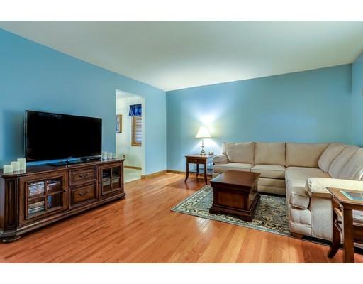 48 Vail St, Springfield, MA 01118 photo 2