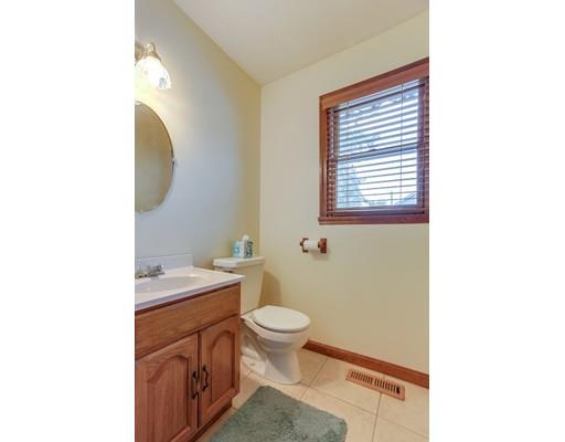 48 Vail St, Springfield, MA 01118 photo 11