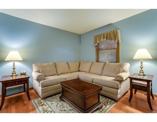 48 Vail St, Springfield, MA 01118 photo 4