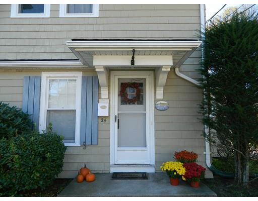 24 Birch St, Marblehead, MA 01945 photo 2
