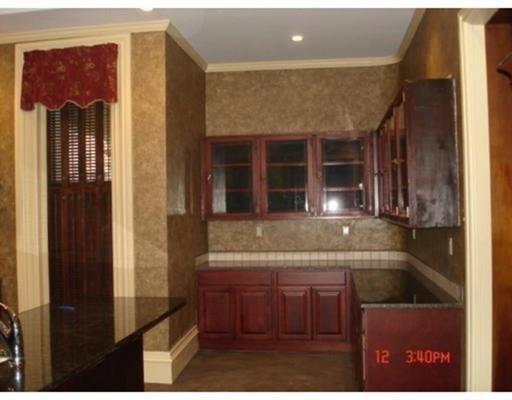 389 Rock St, Fall River, MA 02720 photo 6