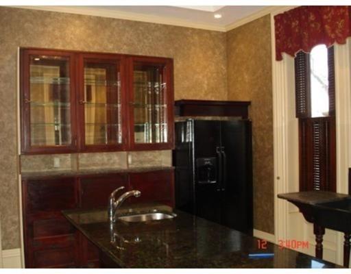 389 Rock St, Fall River, MA 02720 photo 4