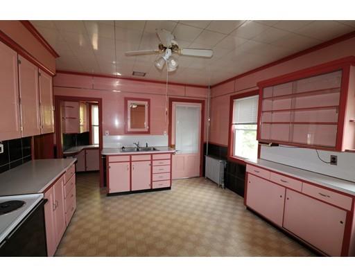 75 Pleasant St, Easthampton, MA 01027 photo 5