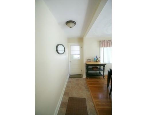 25 Emerson St, Worcester, MA 01604 photo 10