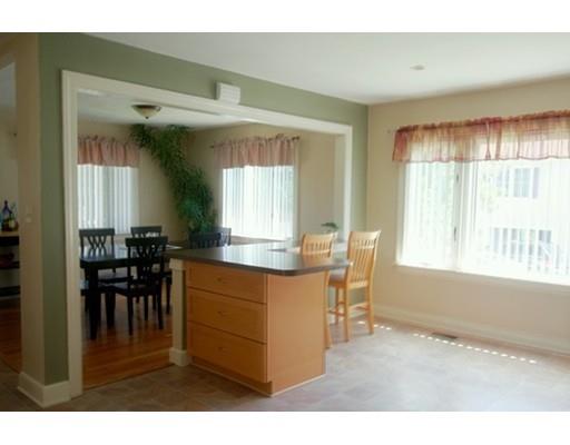 25 Emerson St, Worcester, MA 01604 photo 7