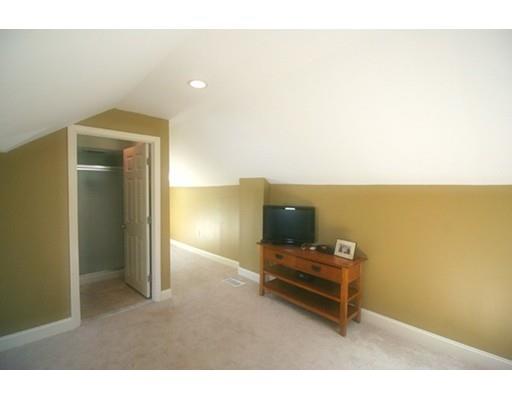 25 Emerson St, Worcester, MA 01604 photo 20
