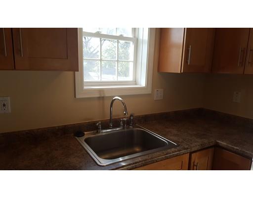 35 Forest St, Chicopee, MA 01013 photo 5