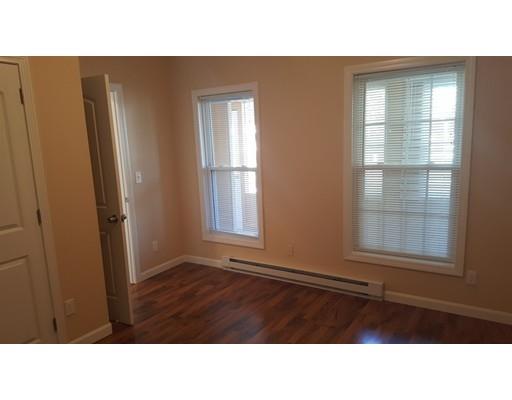 35 Forest St, Chicopee, MA 01013 photo 9