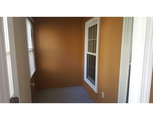 35 Forest St, Chicopee, MA 01013 photo 10