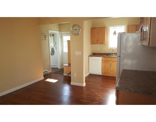 35 Forest St, Chicopee, MA 01013 photo 4