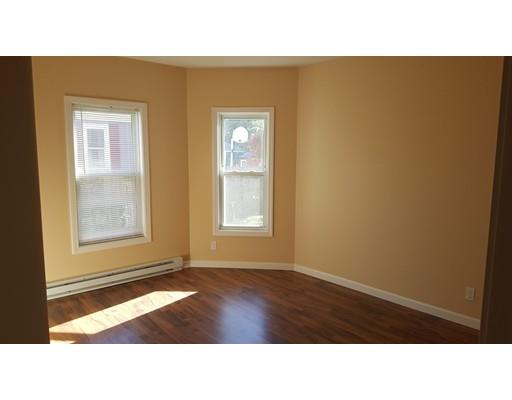35 Forest St, Chicopee, MA 01013 photo 7
