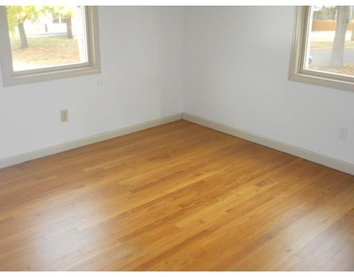 68 Watling St, Springfield, MA 01104 photo 4