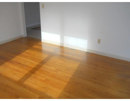68 Watling St, Springfield, MA 01104 photo 5