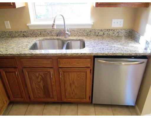 49 Grammont Rd, Worcester, MA 01607 photo 4